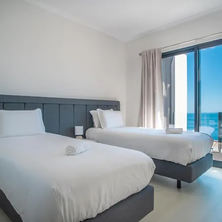 Coco Tangalla Prazeres